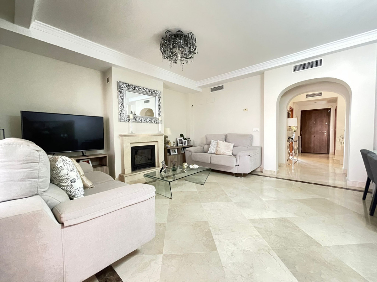 Appartement te koop in Estepona | 3 slaapkamers H5443834