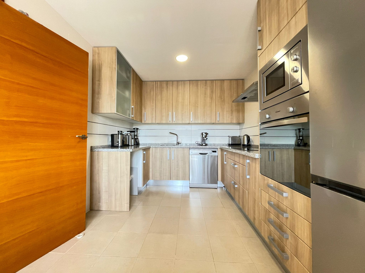 Appartement te koop in Estepona | 3 slaapkamers H5443834