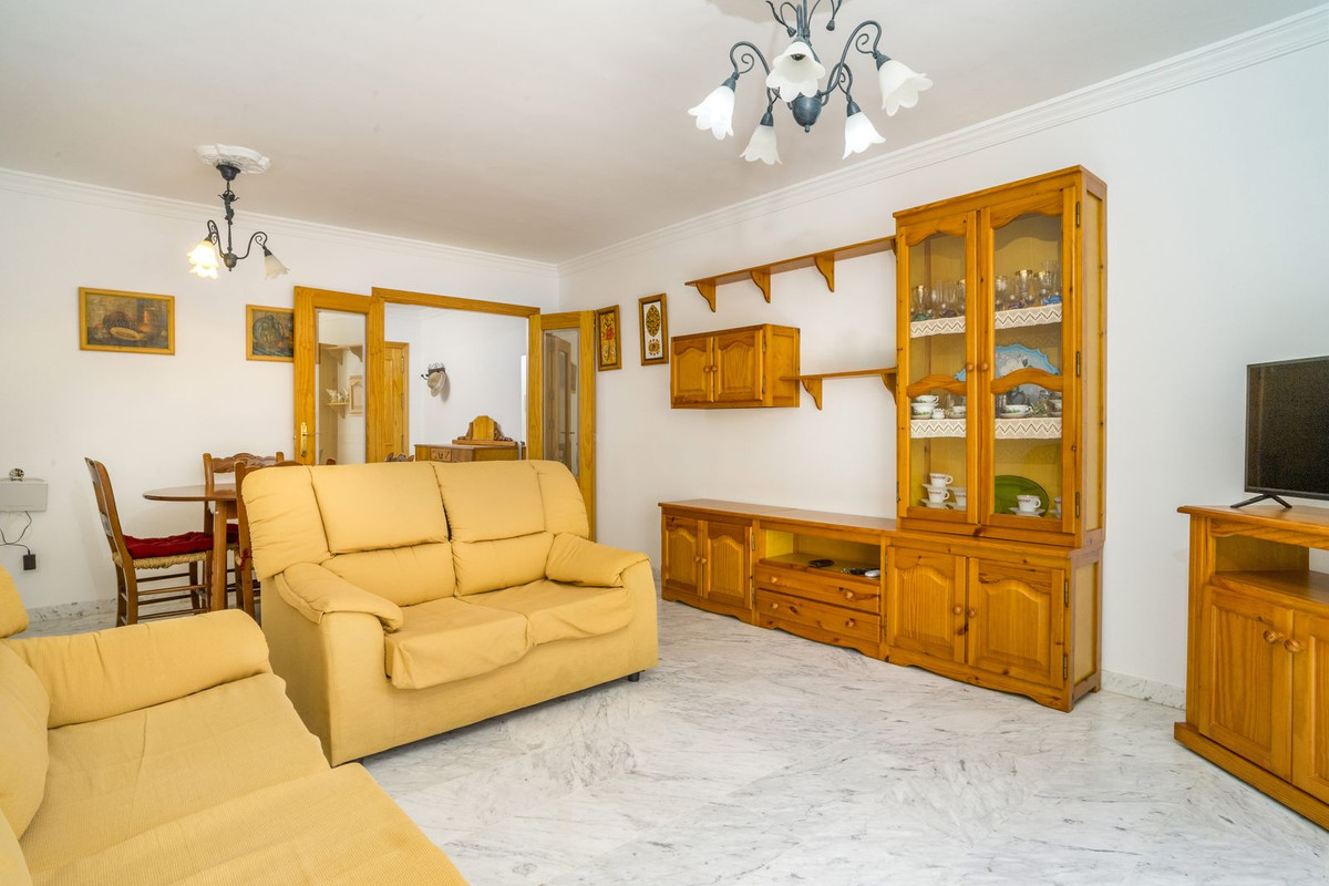 Appartement te koop in Estepona | 3 slaapkamers H5444017