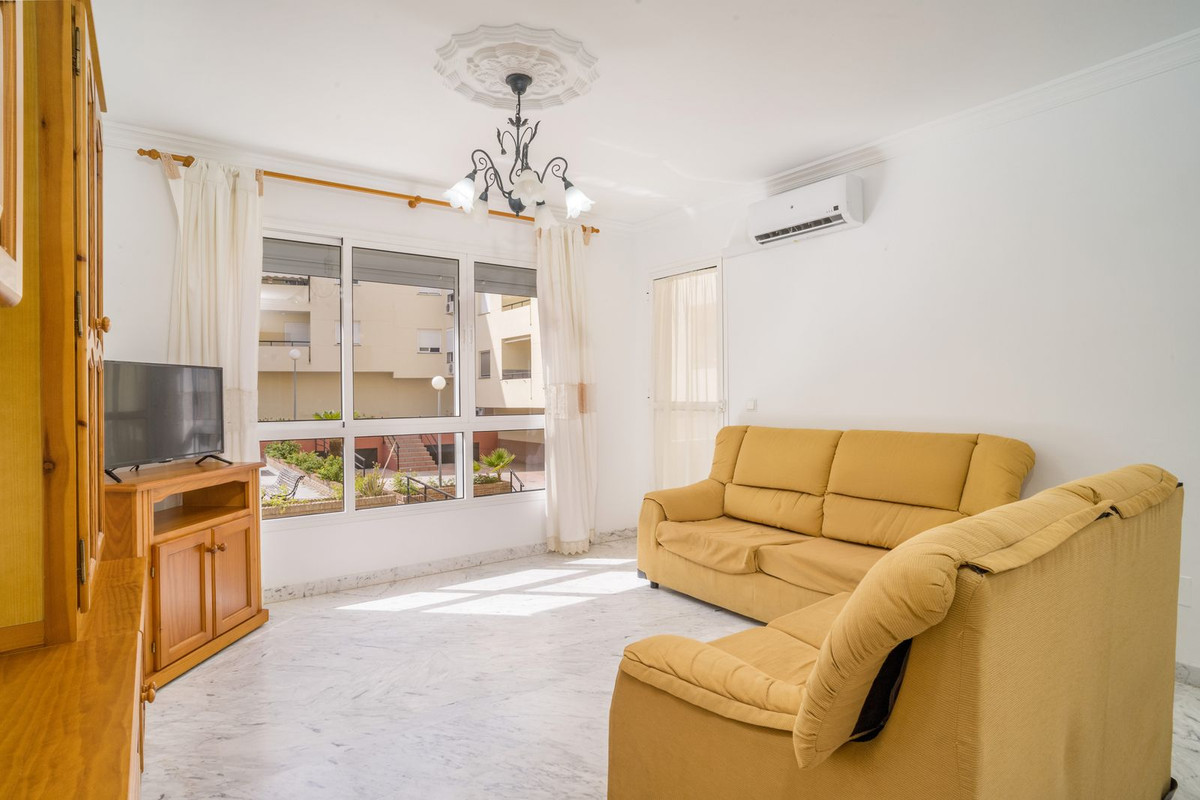 Appartement te koop in Estepona | 3 slaapkamers H5444017