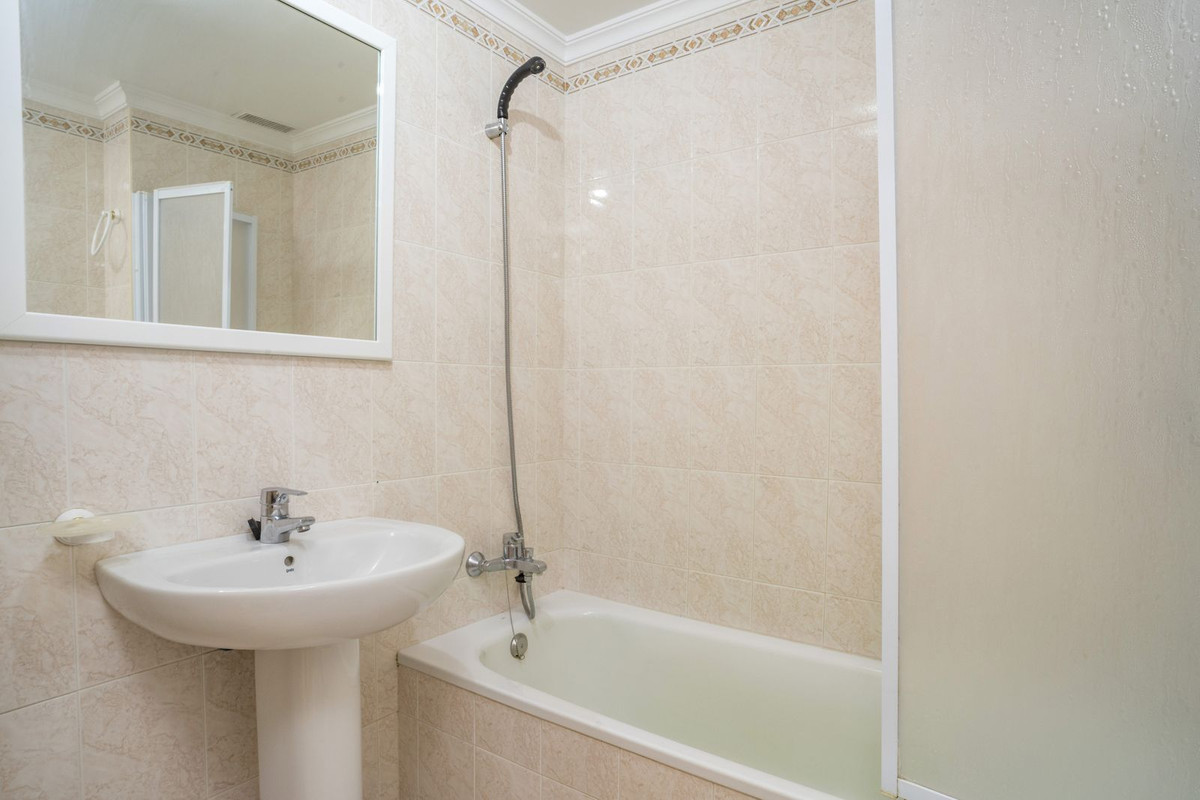 Appartement te koop in Estepona | 3 slaapkamers H5444017