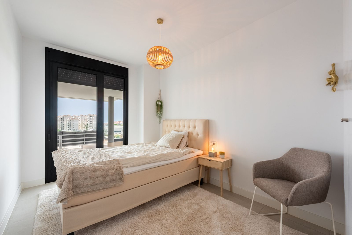Appartement te koop in Estepona | 4 slaapkamers H5444263