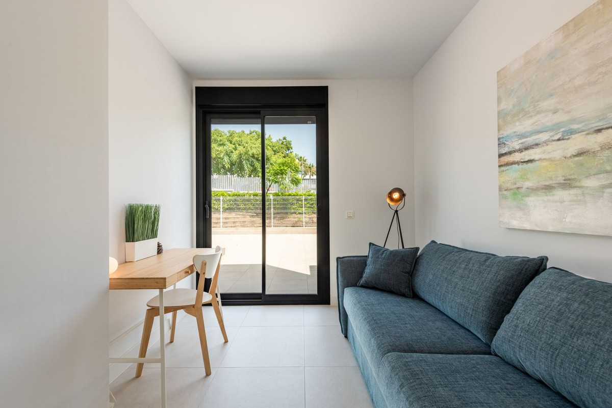 Appartement te koop in Estepona | 4 slaapkamers H5444263