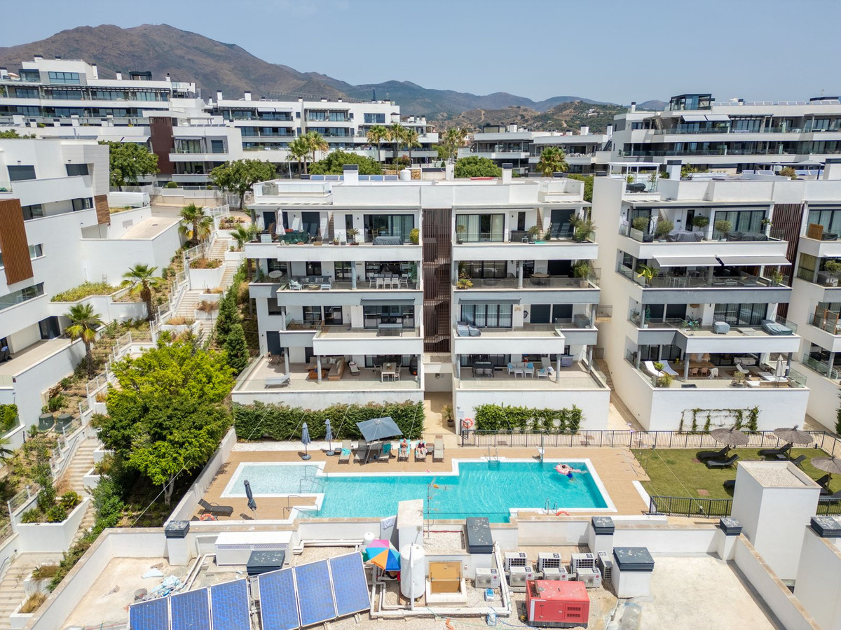 Appartement te koop in Estepona | 4 slaapkamers H5444263