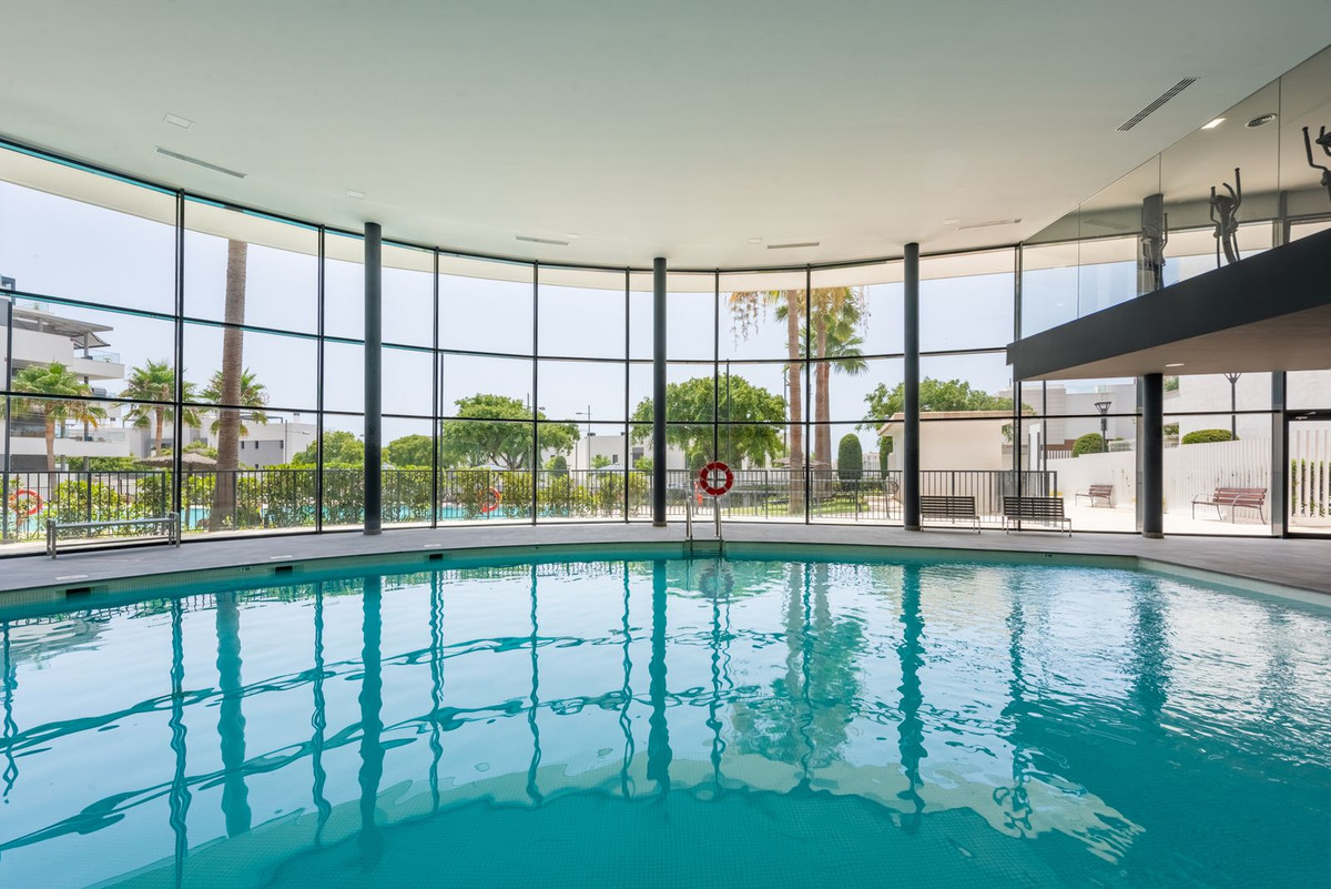 Appartement te koop in Estepona | 4 slaapkamers H5444263