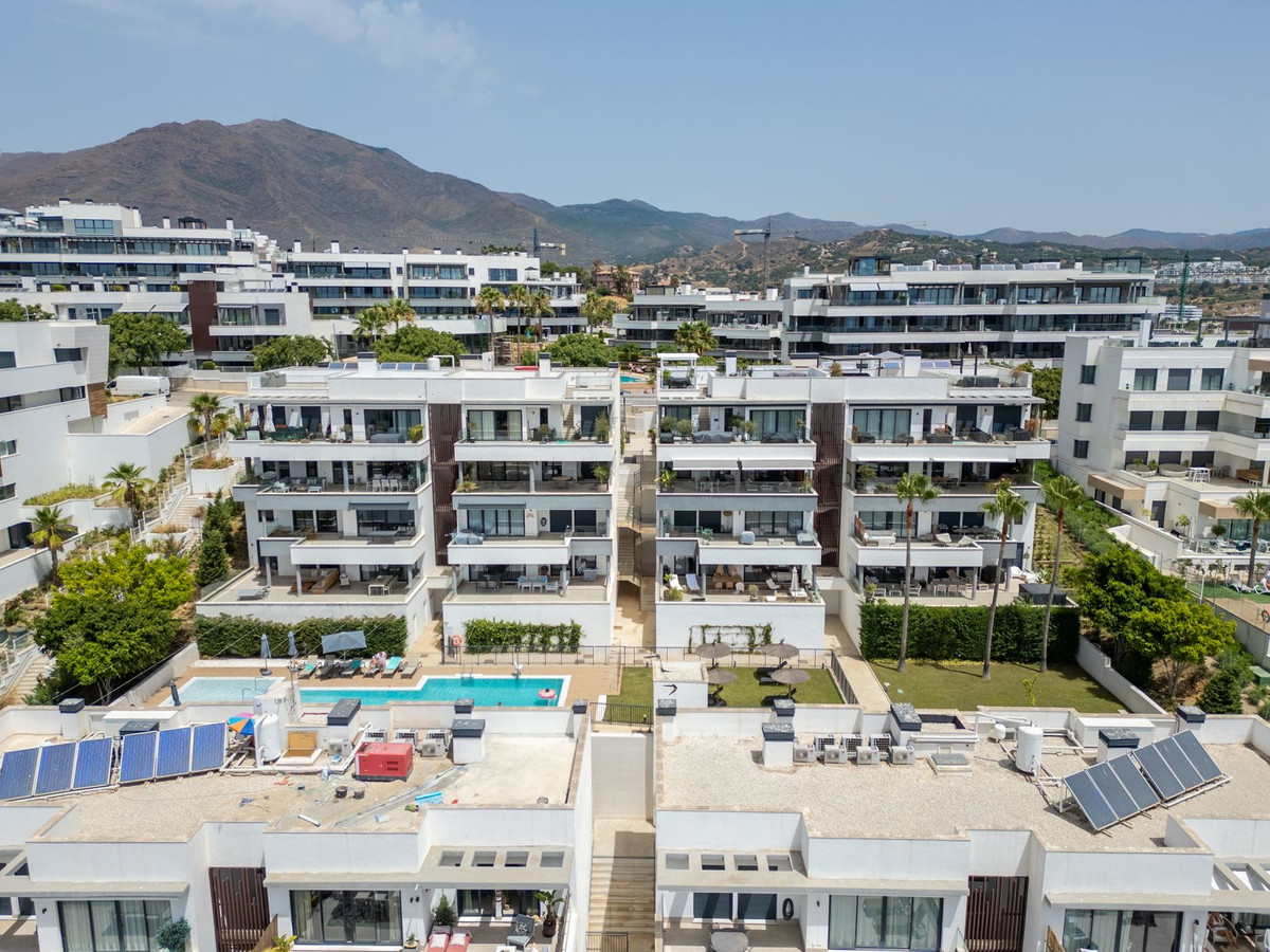 Appartement te koop in Estepona | 4 slaapkamers H5444263