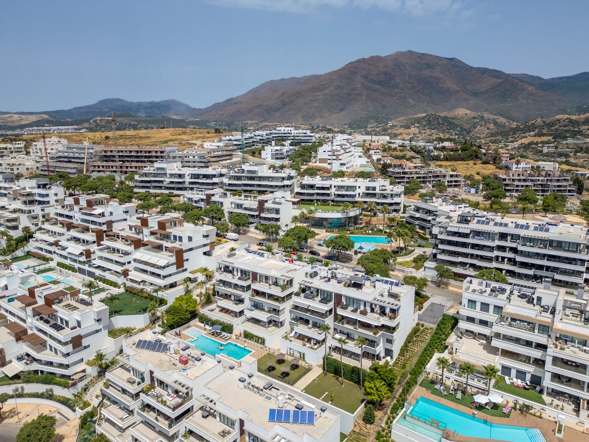 Appartement te koop in Estepona | 4 slaapkamers H5444263
