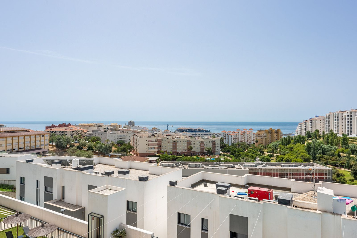 Appartement te koop in Estepona | 4 slaapkamers H5444263