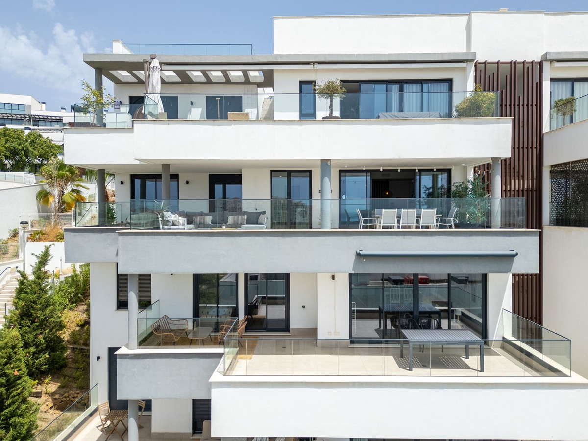 Appartement te koop in Estepona | 4 slaapkamers H5444263