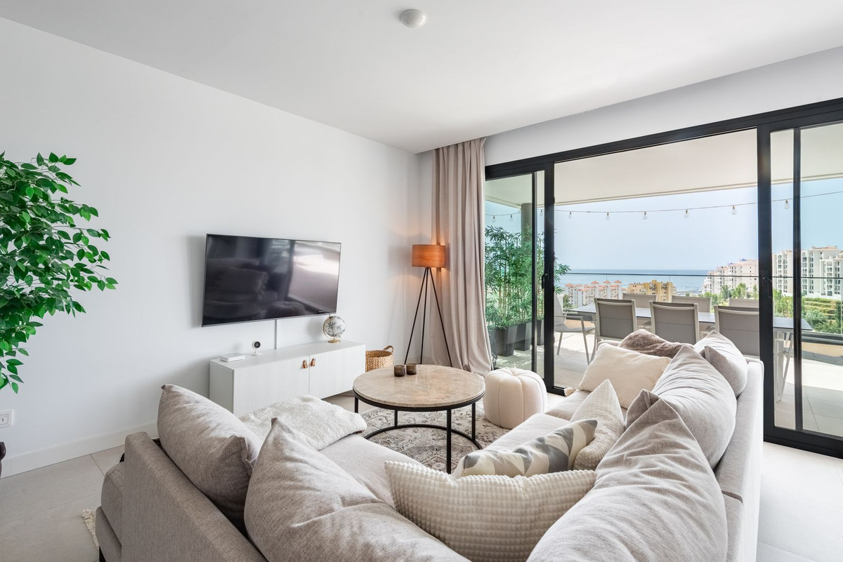 Appartement te koop in Estepona | 4 slaapkamers H5444263