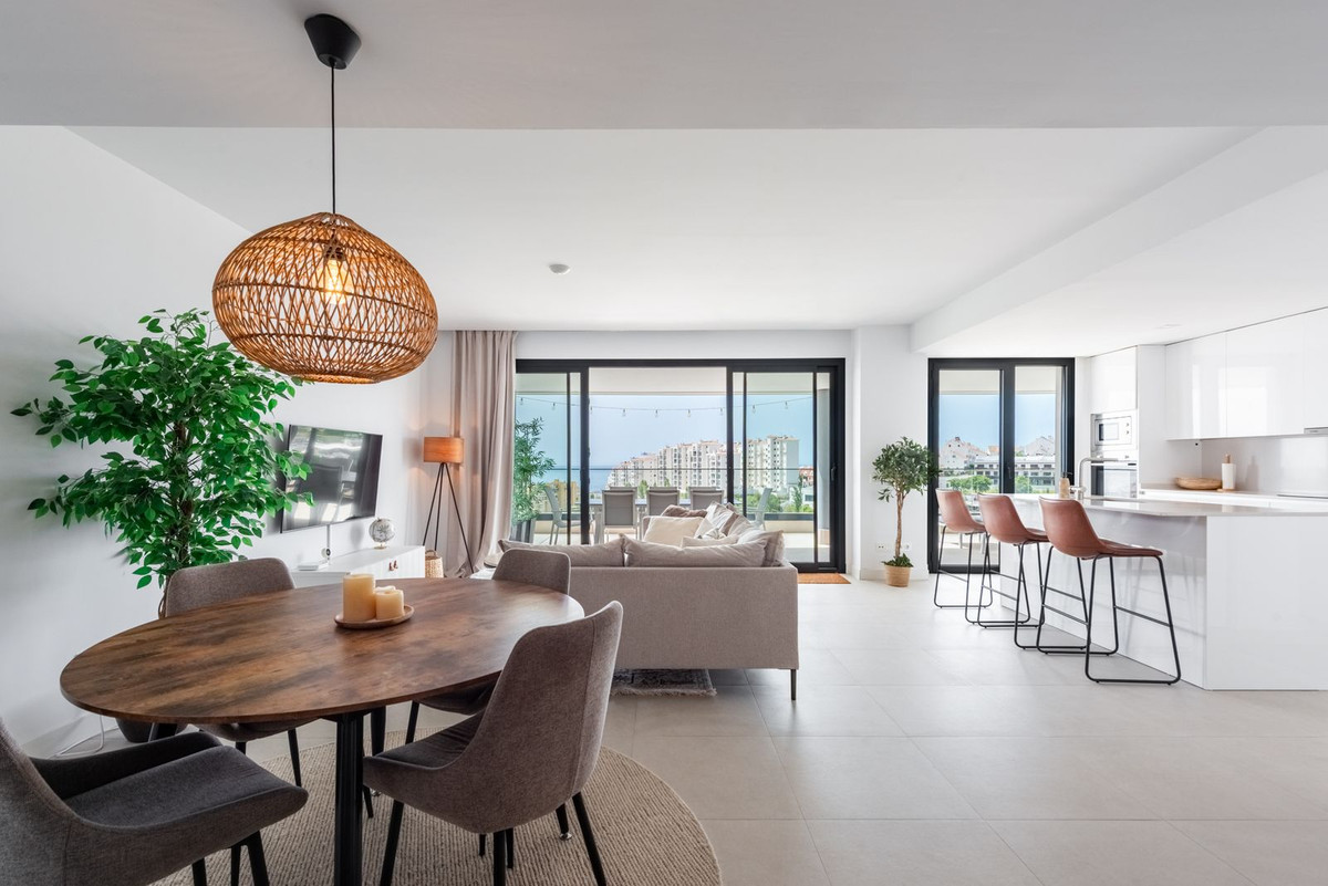 Appartement te koop in Estepona | 4 slaapkamers H5444263