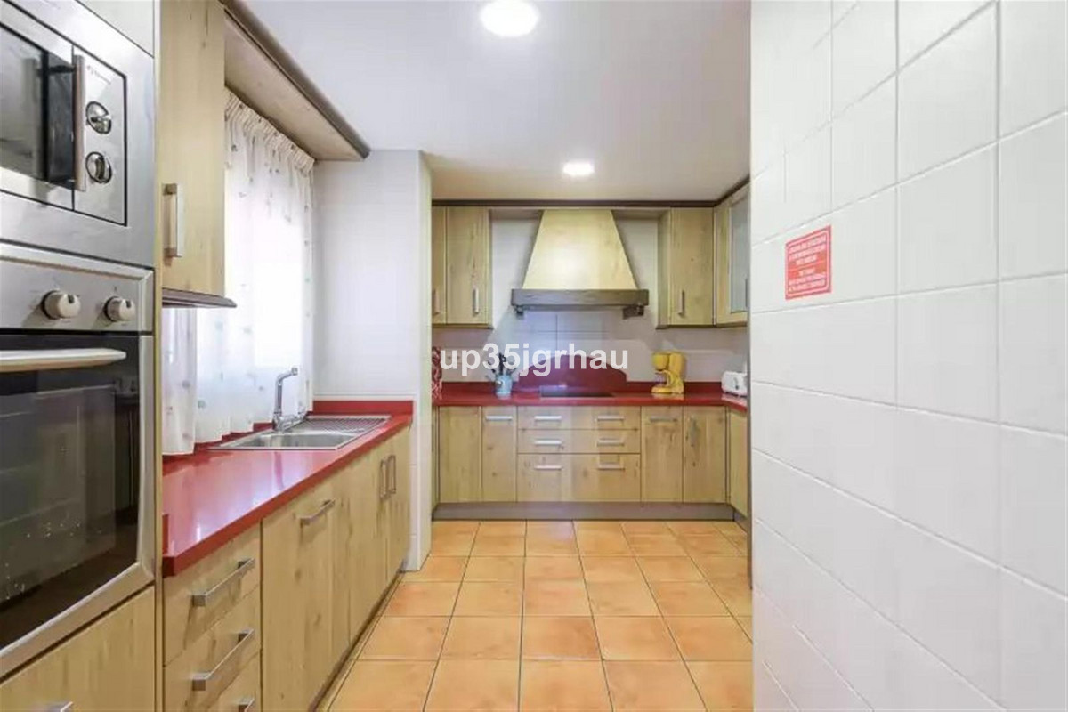 Appartement te koop in Estepona | 6 slaapkamers H5444815