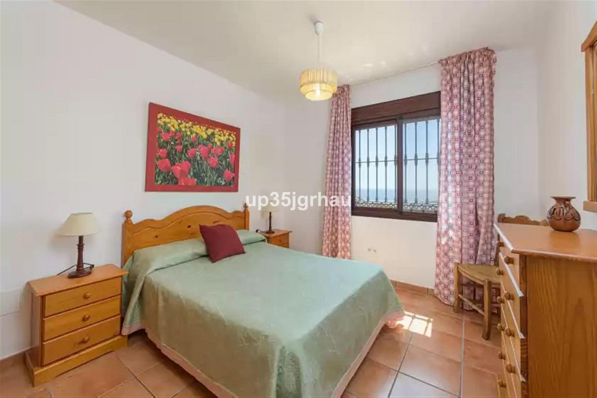 Appartement te koop in Estepona | 6 slaapkamers H5444815