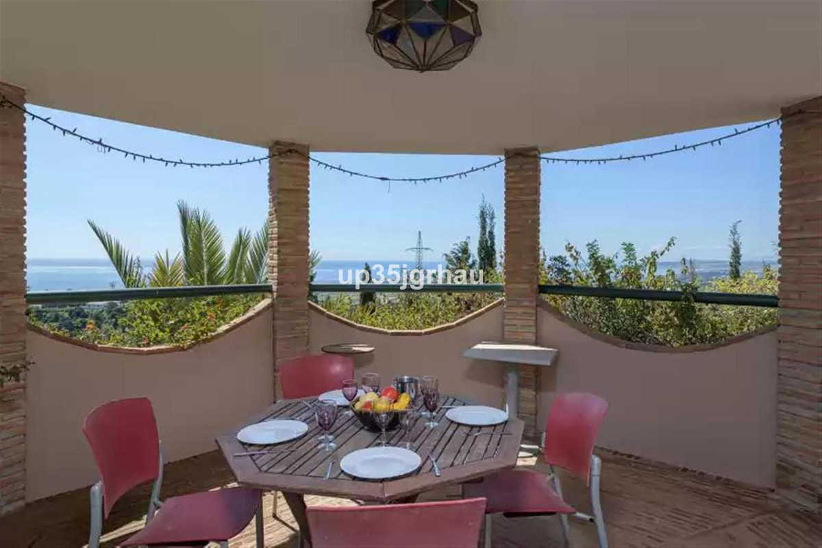 Appartement te koop in Estepona | 6 slaapkamers H5444815