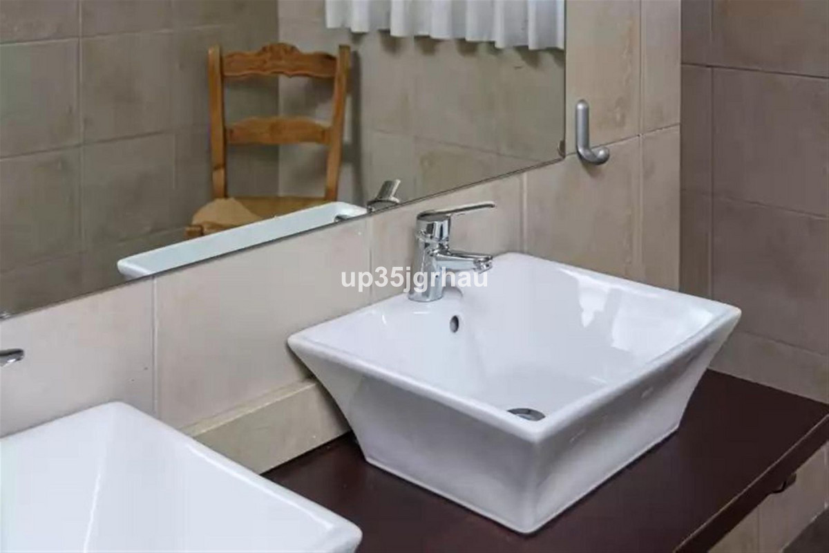 Appartement te koop in Estepona | 6 slaapkamers H5444815