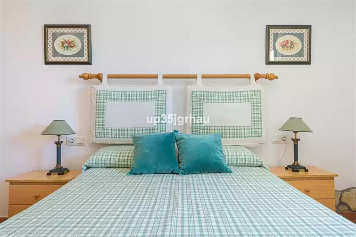 Appartement te koop in Estepona | 6 slaapkamers H5444815