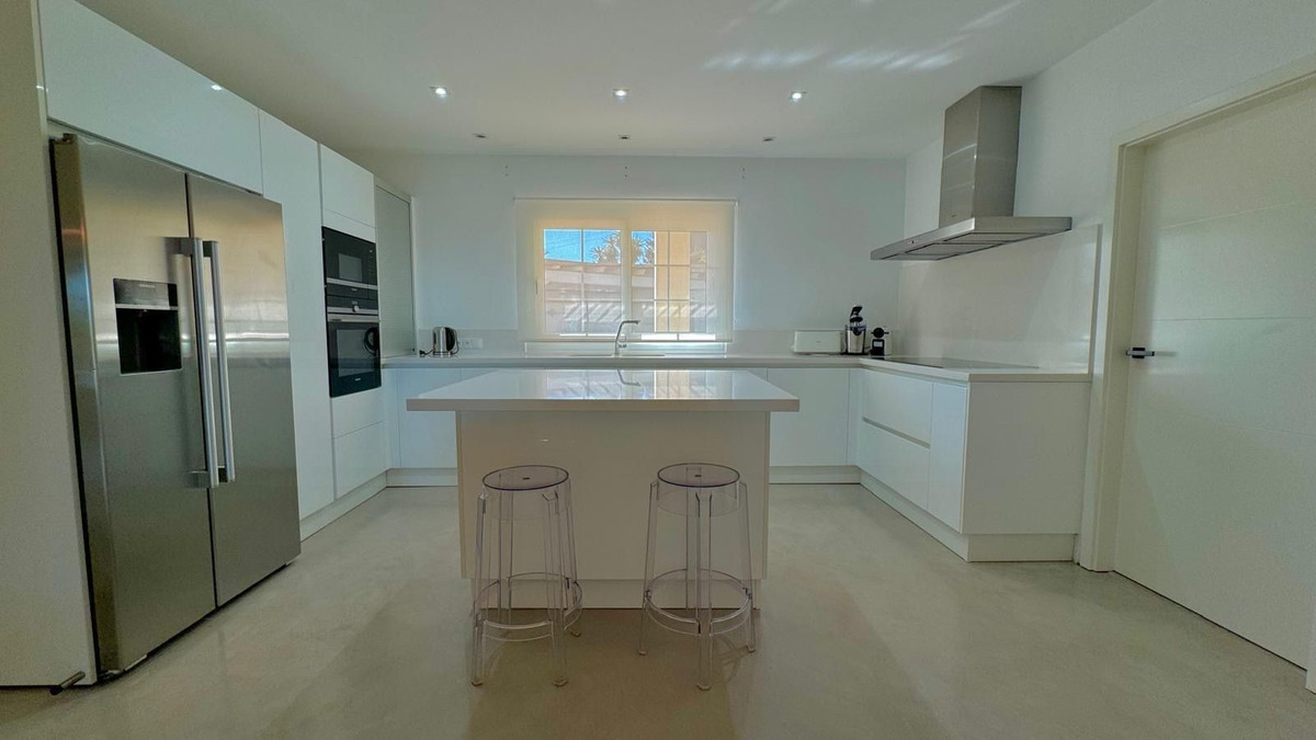 Huis te koop in Estepona | 3 slaapkamers H5445220