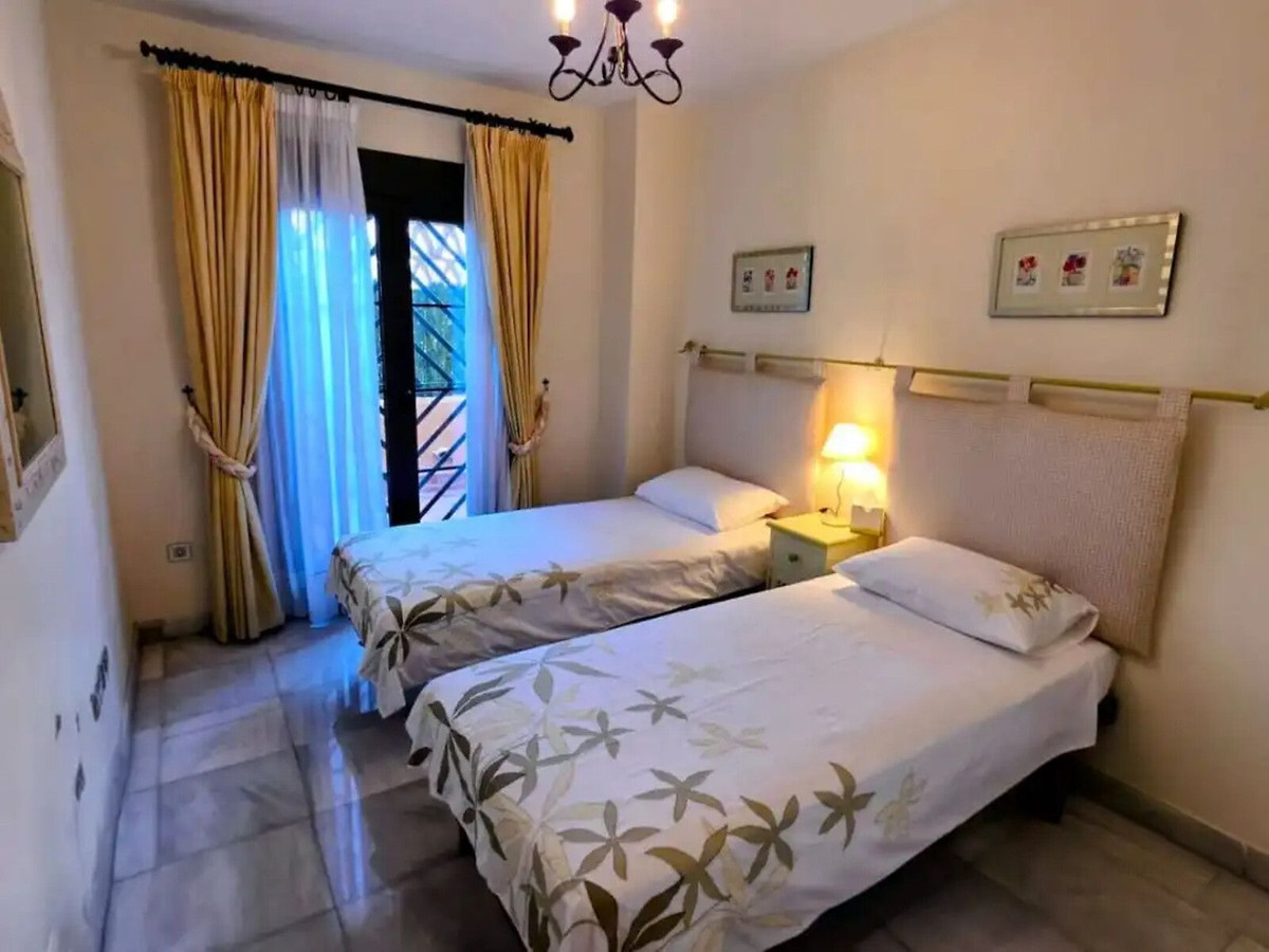 Appartement te koop in Estepona | 3 slaapkamers H5445253