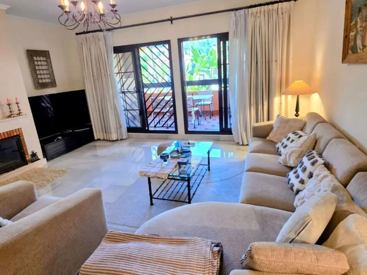 Appartement te koop in Estepona | 3 slaapkamers H5445253