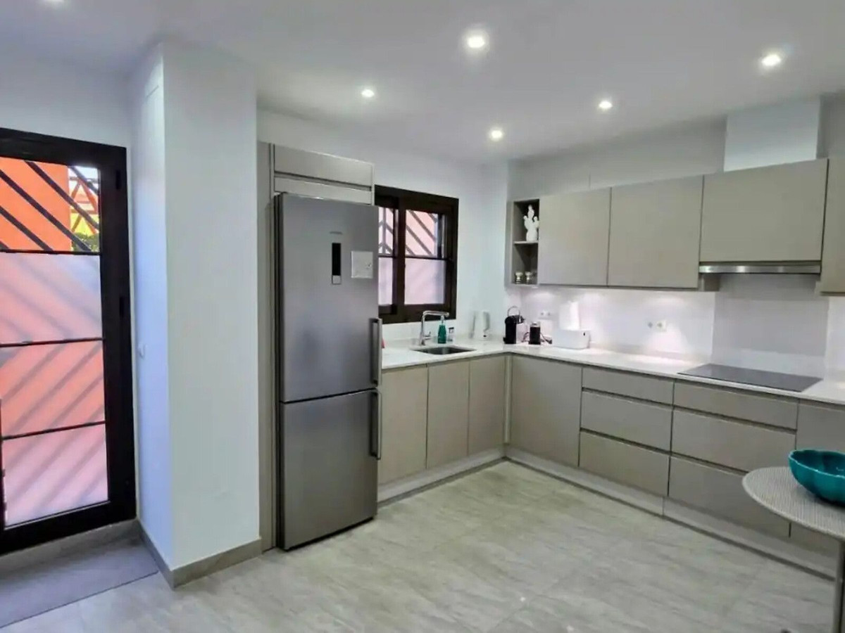Appartement te koop in Estepona | 3 slaapkamers H5445253