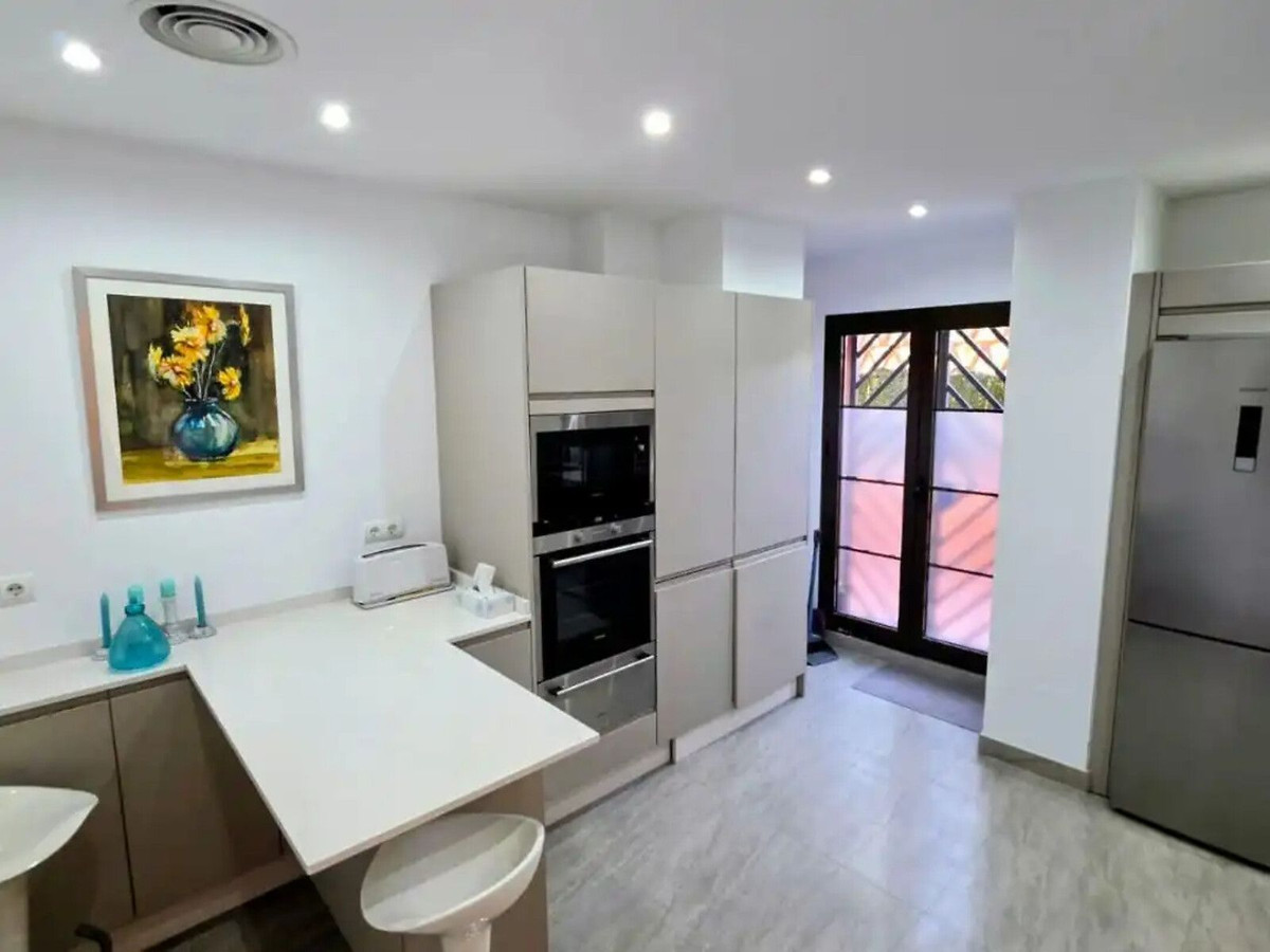 Appartement te koop in Estepona | 3 slaapkamers H5445253