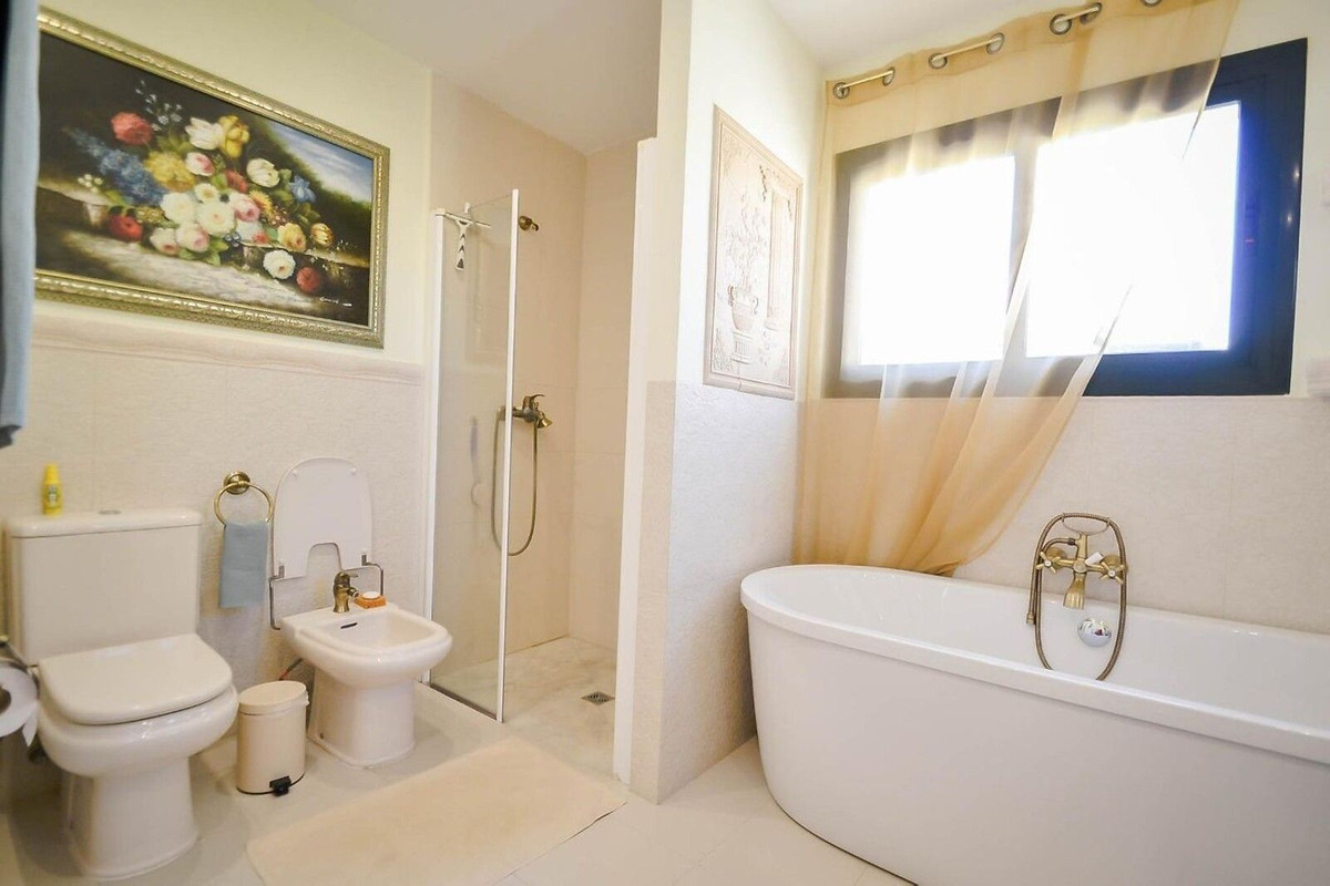 Appartement te koop in Estepona | 3 slaapkamers H5445262