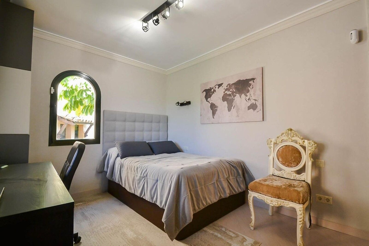 Appartement te koop in Estepona | 3 slaapkamers H5445262