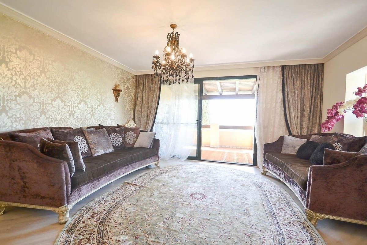 Appartement te koop in Estepona | 3 slaapkamers H5445262