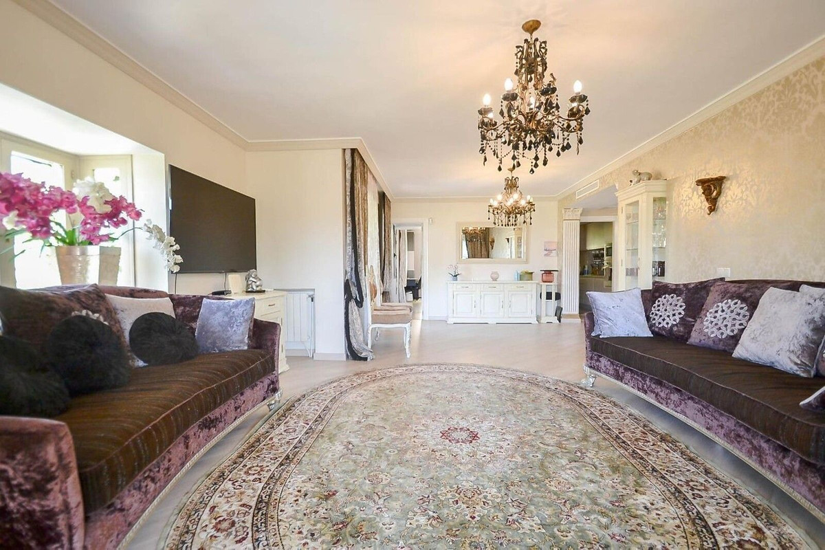 Appartement te koop in Estepona | 3 slaapkamers H5445262