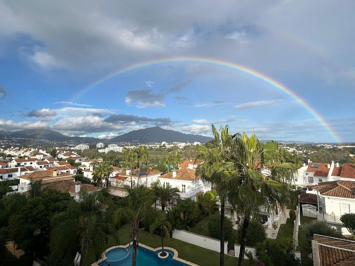 Penthouse te koop in Estepona | 2 slaapkamers H5445274