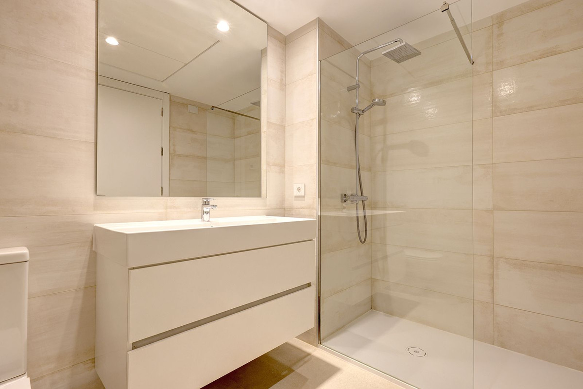 Duplex te koop in Estepona | 3 slaapkamers H5446312