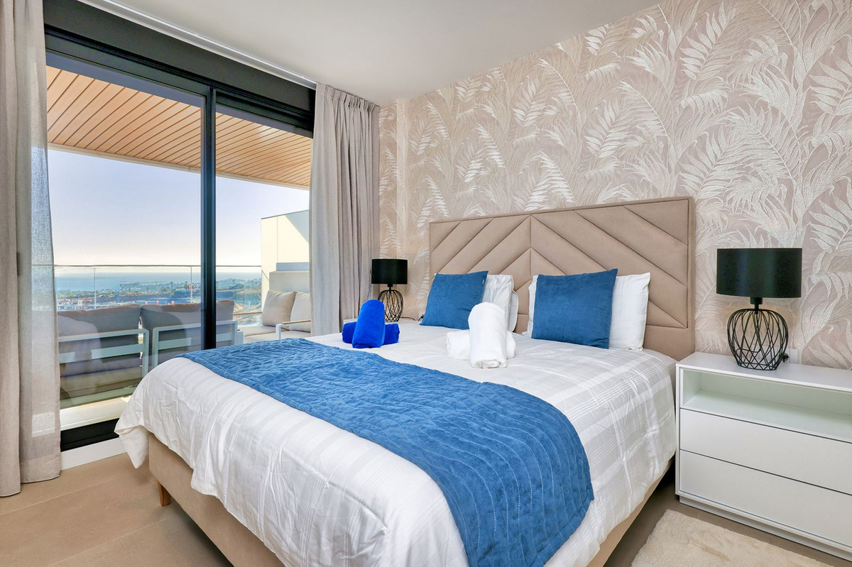 Duplex te koop in Estepona | 3 slaapkamers H5446312
