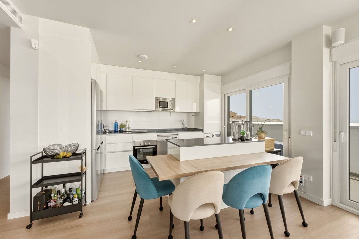 Penthouse te koop in Estepona | 4 slaapkamers H5447593
