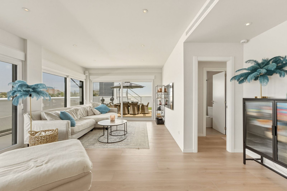Penthouse te koop in Estepona | 4 slaapkamers H5447593