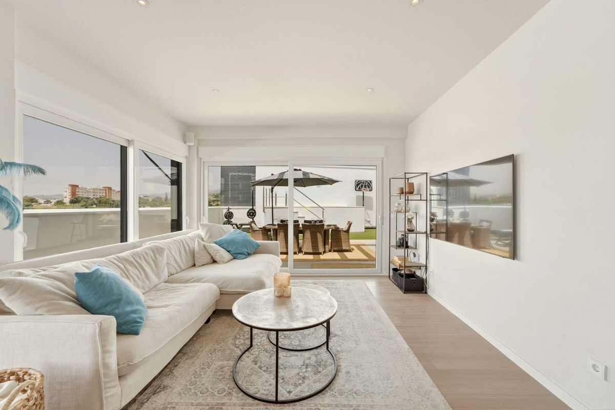 Penthouse te koop in Estepona | 4 slaapkamers H5447593