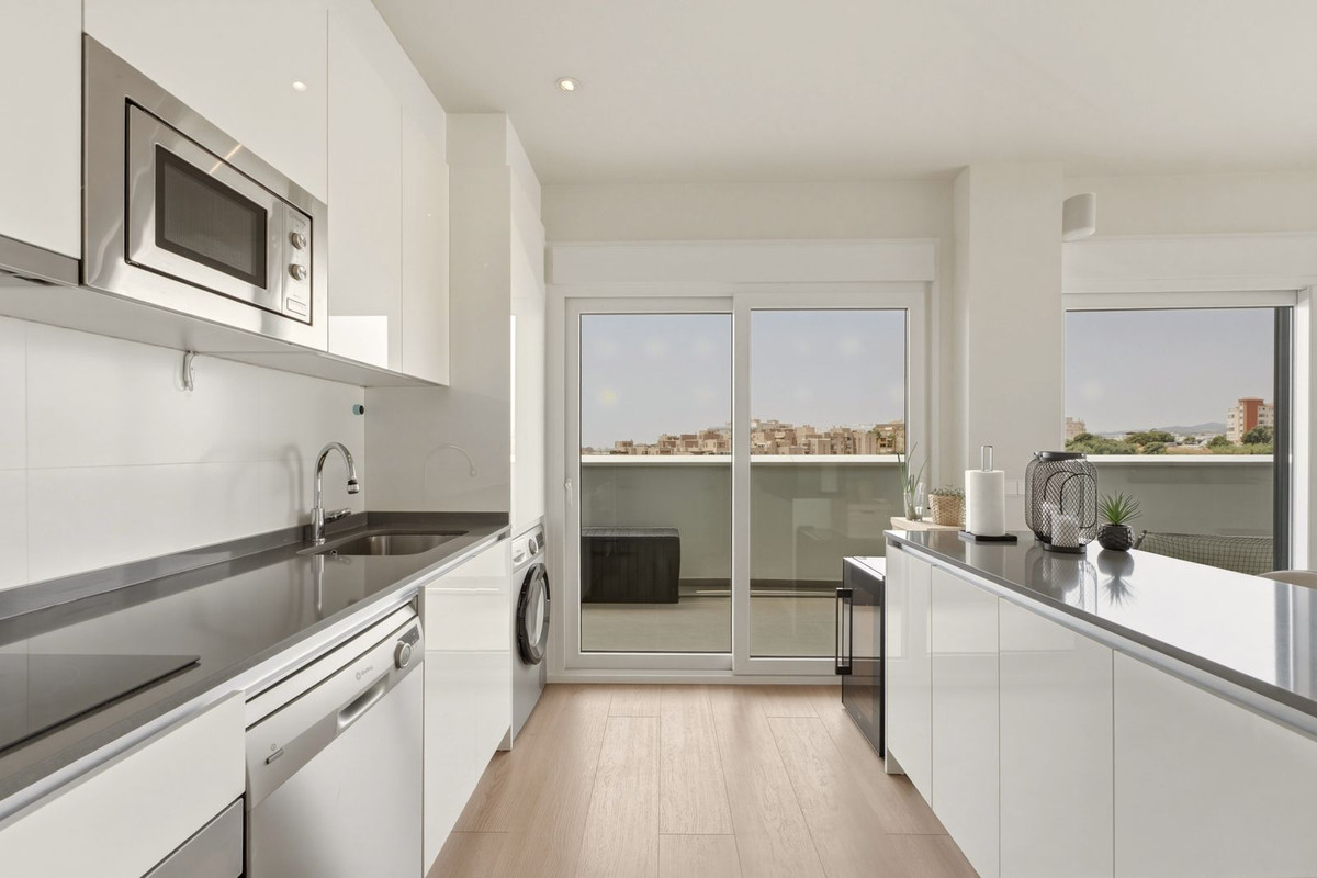 Penthouse te koop in Estepona | 4 slaapkamers H5447593