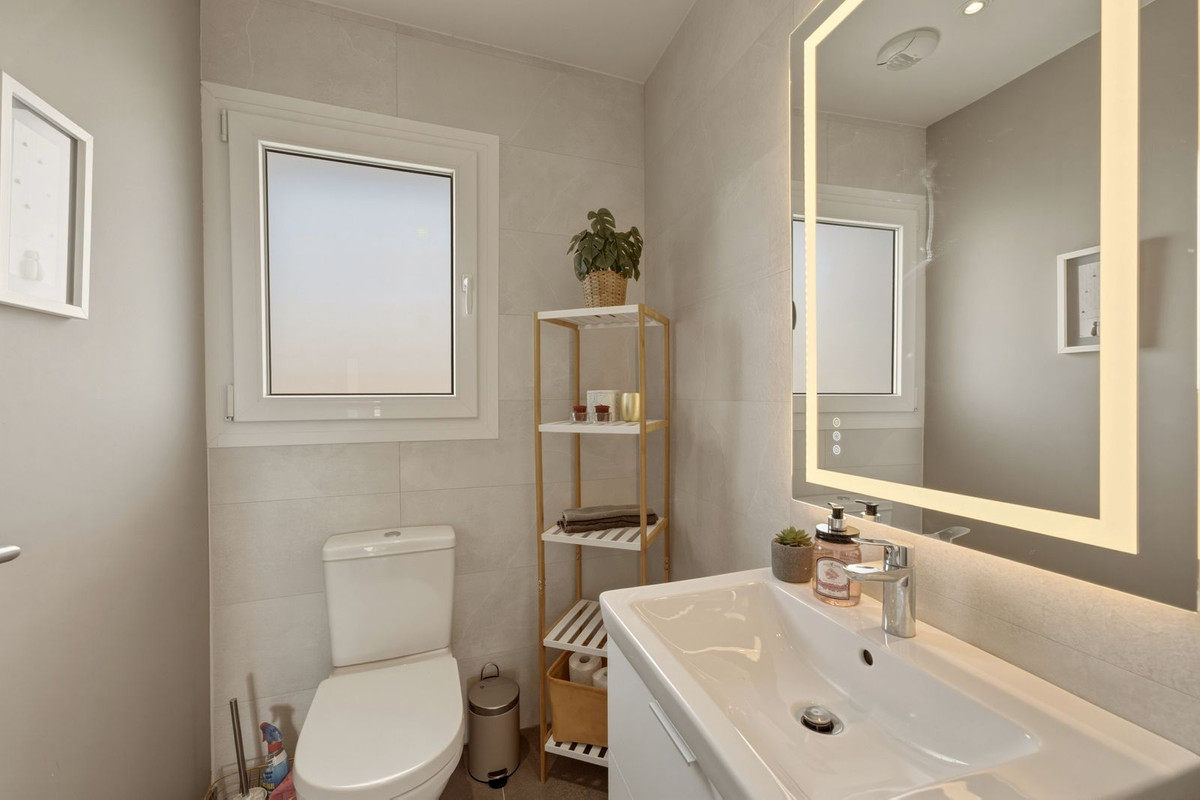 Penthouse te koop in Estepona | 4 slaapkamers H5447593