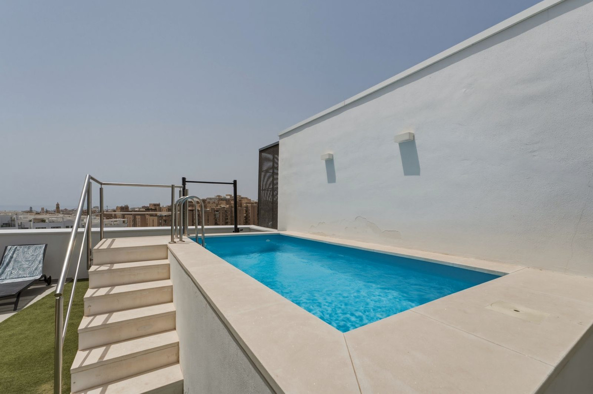 Penthouse te koop in Estepona | 4 slaapkamers H5447593