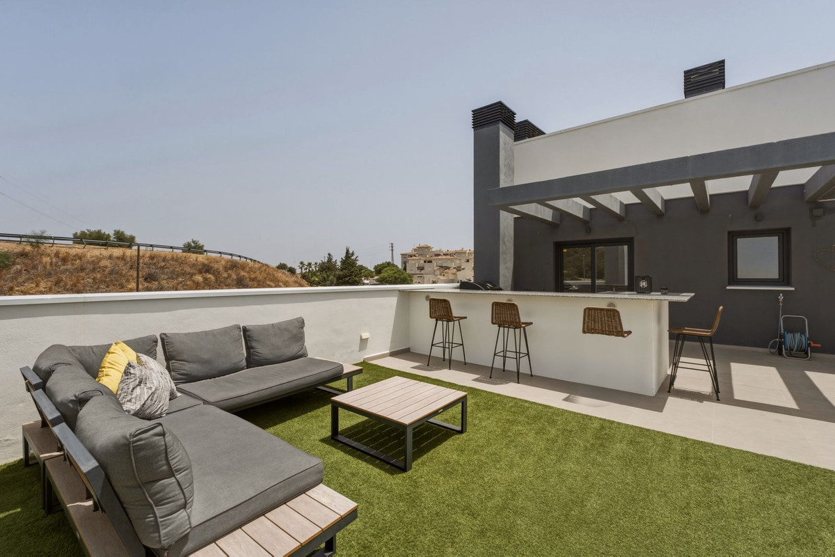 Penthouse te koop in Estepona | 4 slaapkamers H5447593