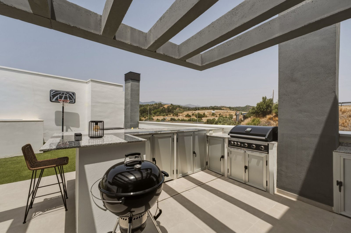Penthouse te koop in Estepona | 4 slaapkamers H5447593