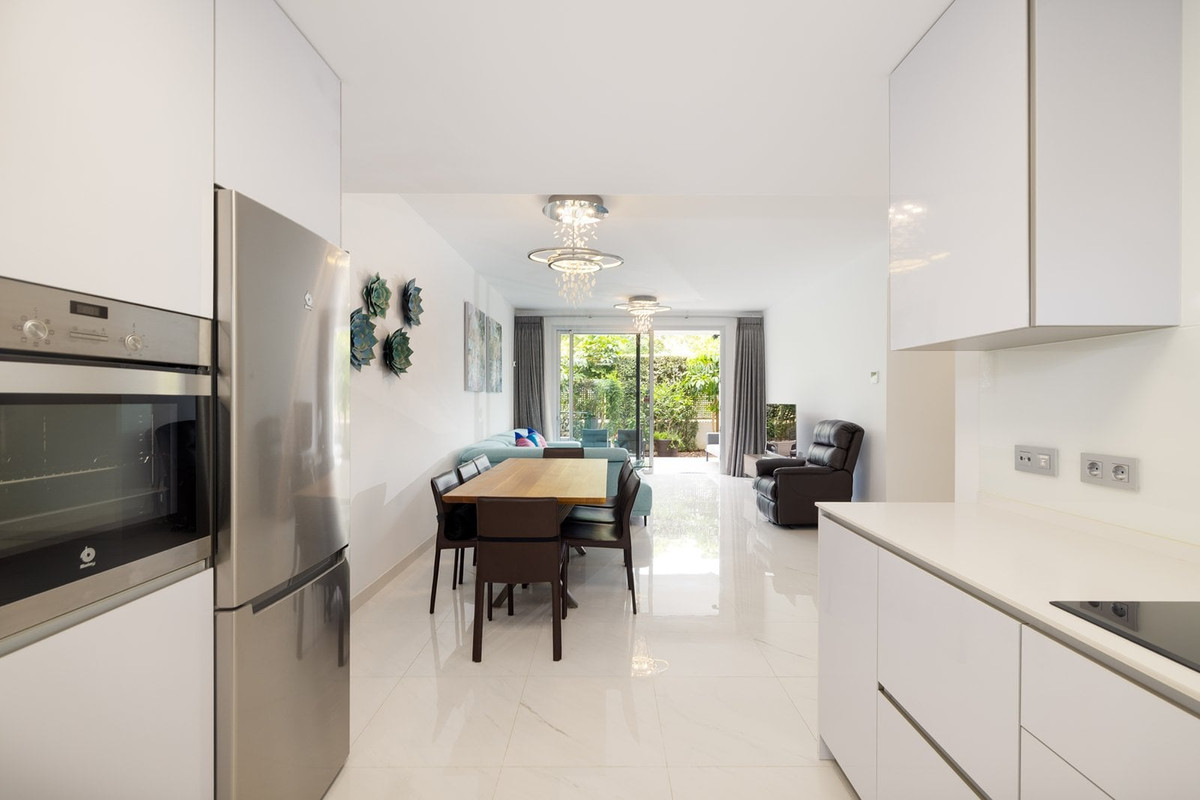 Appartement te koop in Estepona | 3 slaapkamers H5447716