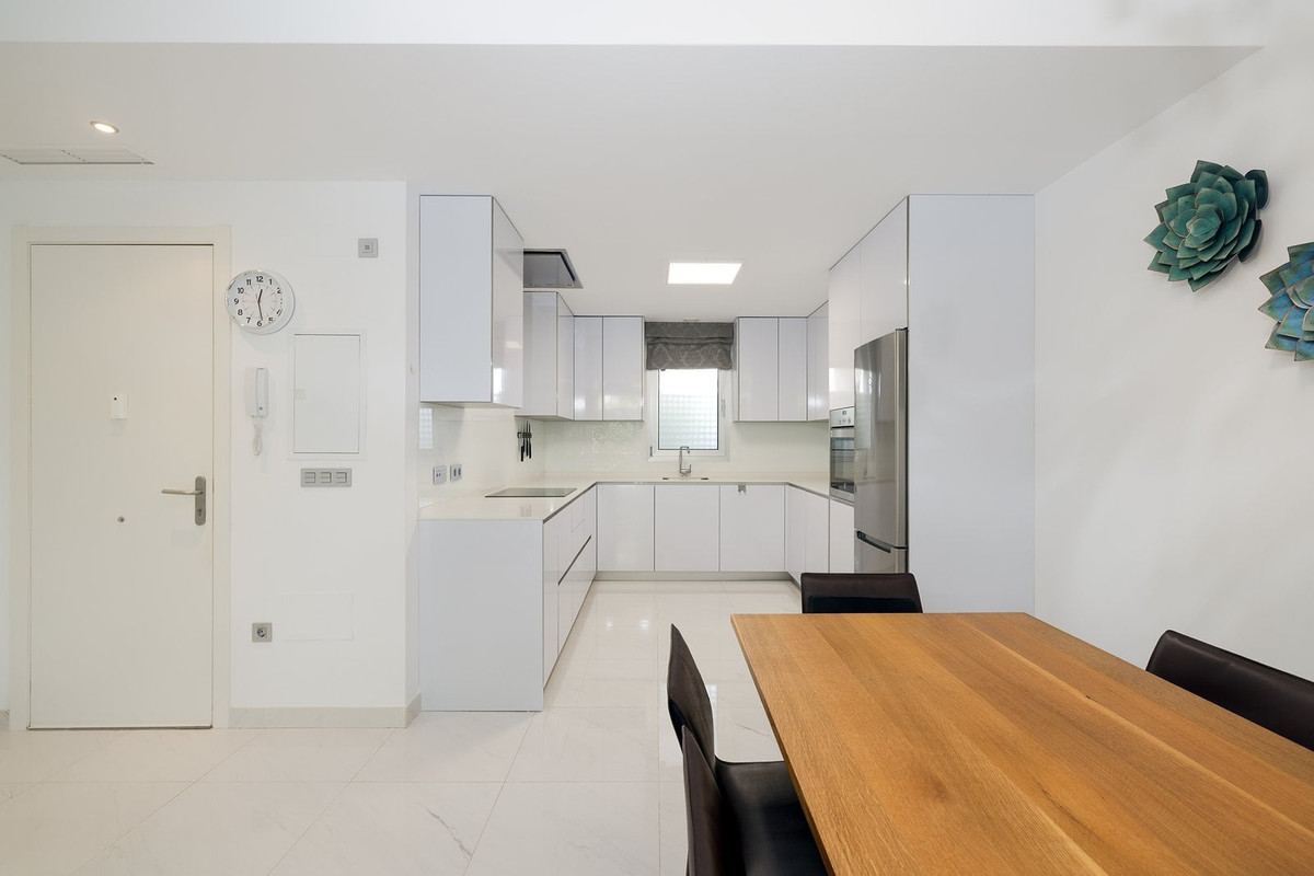 Appartement te koop in Estepona | 3 slaapkamers H5447716