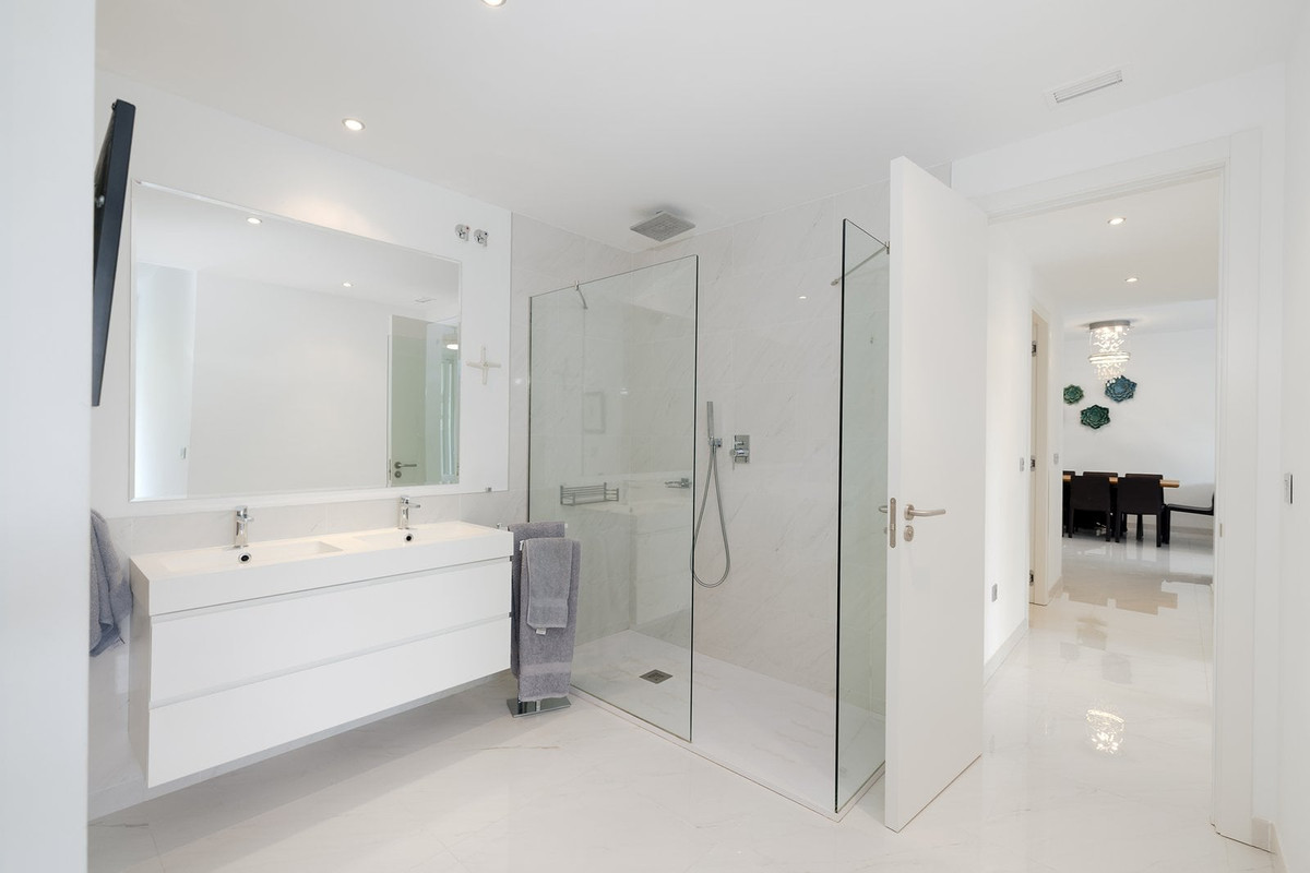 Appartement te koop in Estepona | 3 slaapkamers H5447716