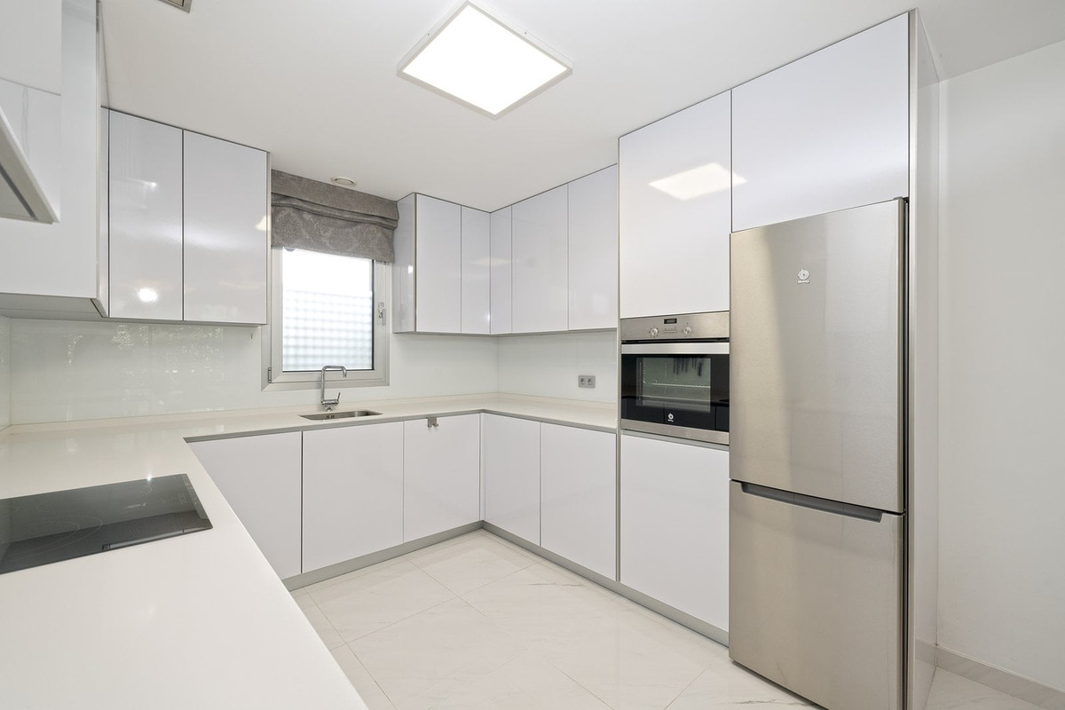 Appartement te koop in Estepona | 3 slaapkamers H5447716