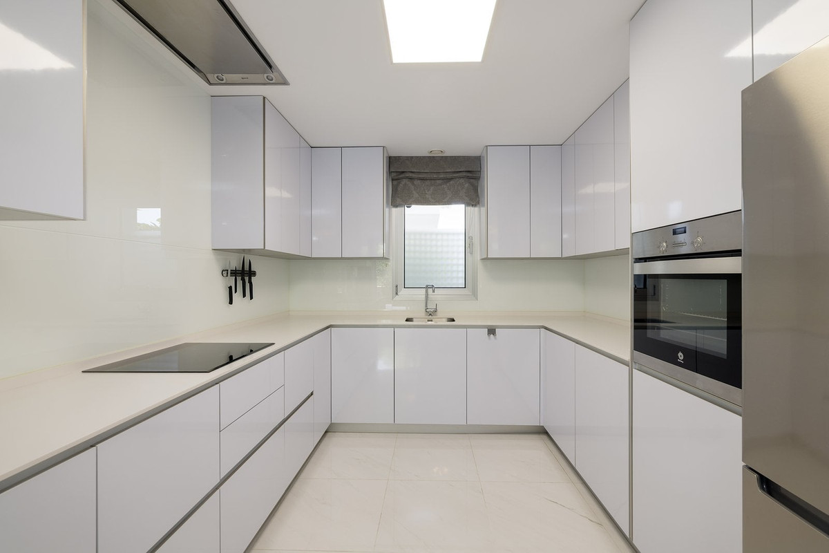 Appartement te koop in Estepona | 3 slaapkamers H5447716