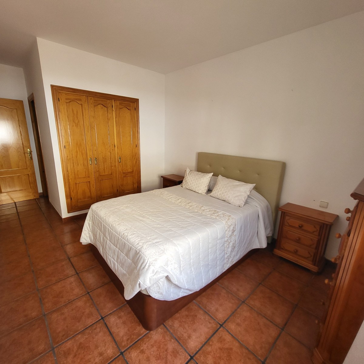 Appartement te koop in Estepona | 4 slaapkamers H5448673