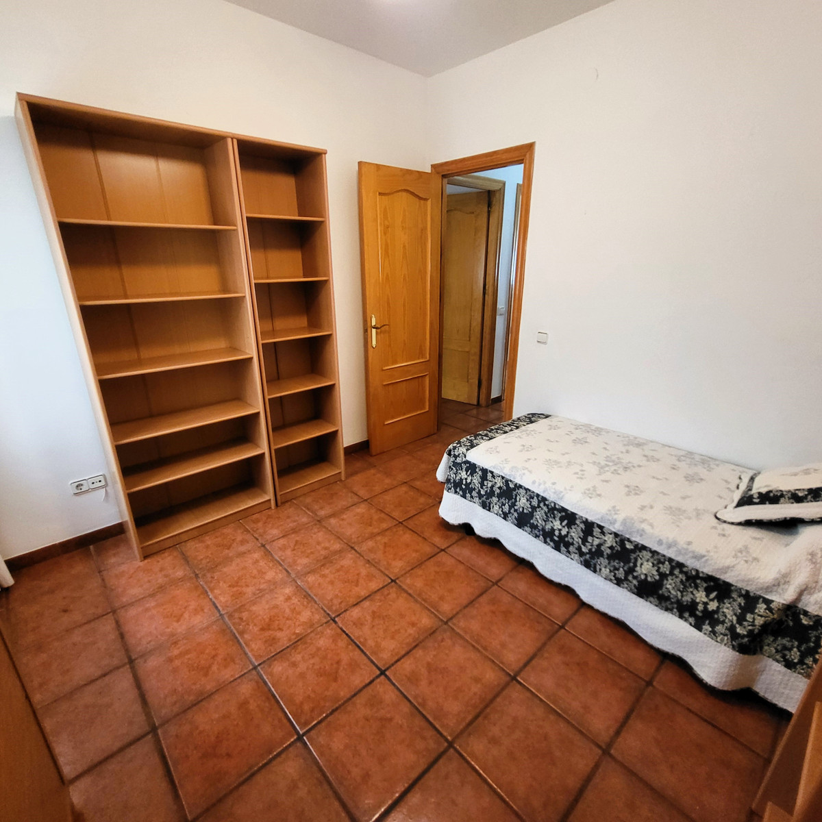 Appartement te koop in Estepona | 4 slaapkamers H5448673