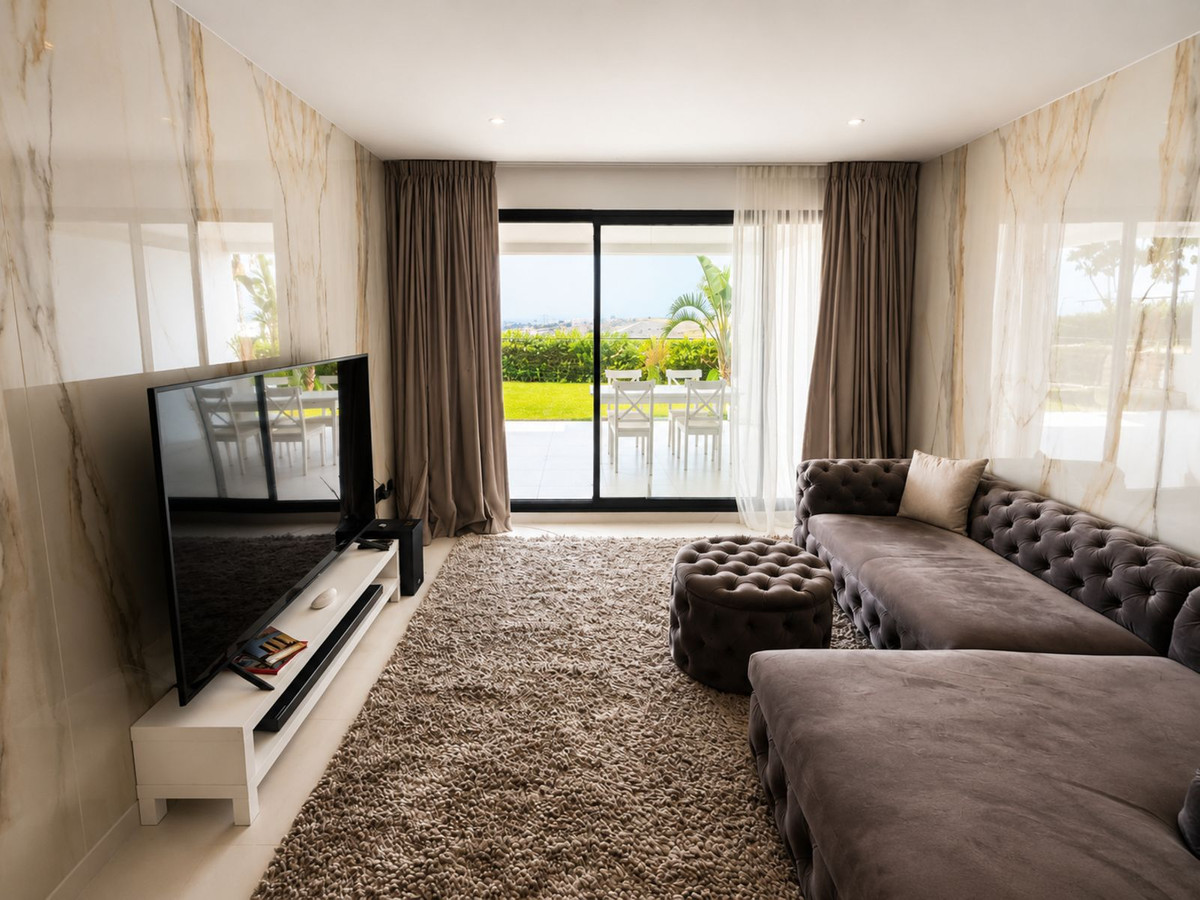 Appartement te koop in Estepona | 2 slaapkamers H5449684