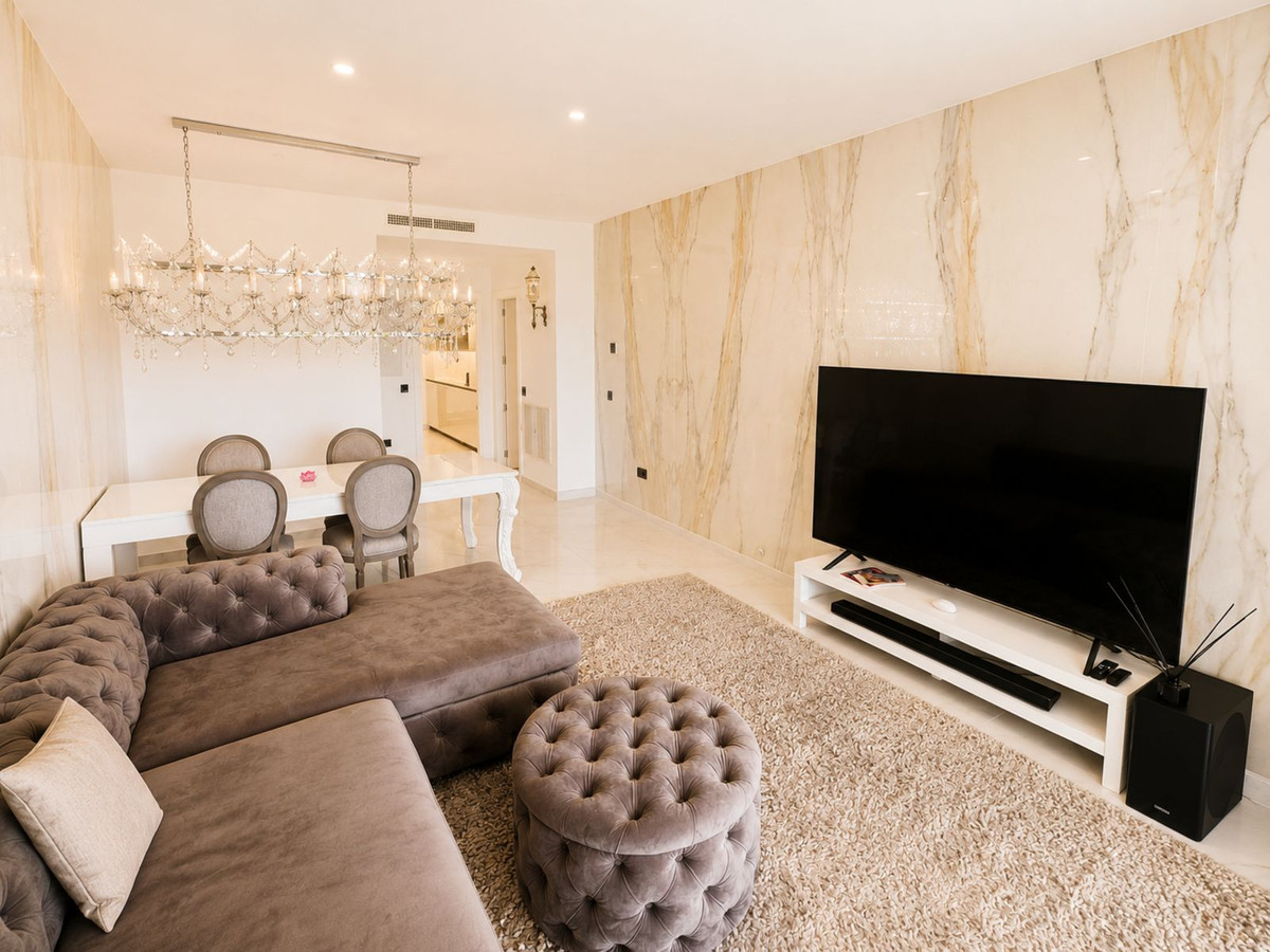 Appartement te koop in Estepona | 2 slaapkamers H5449684