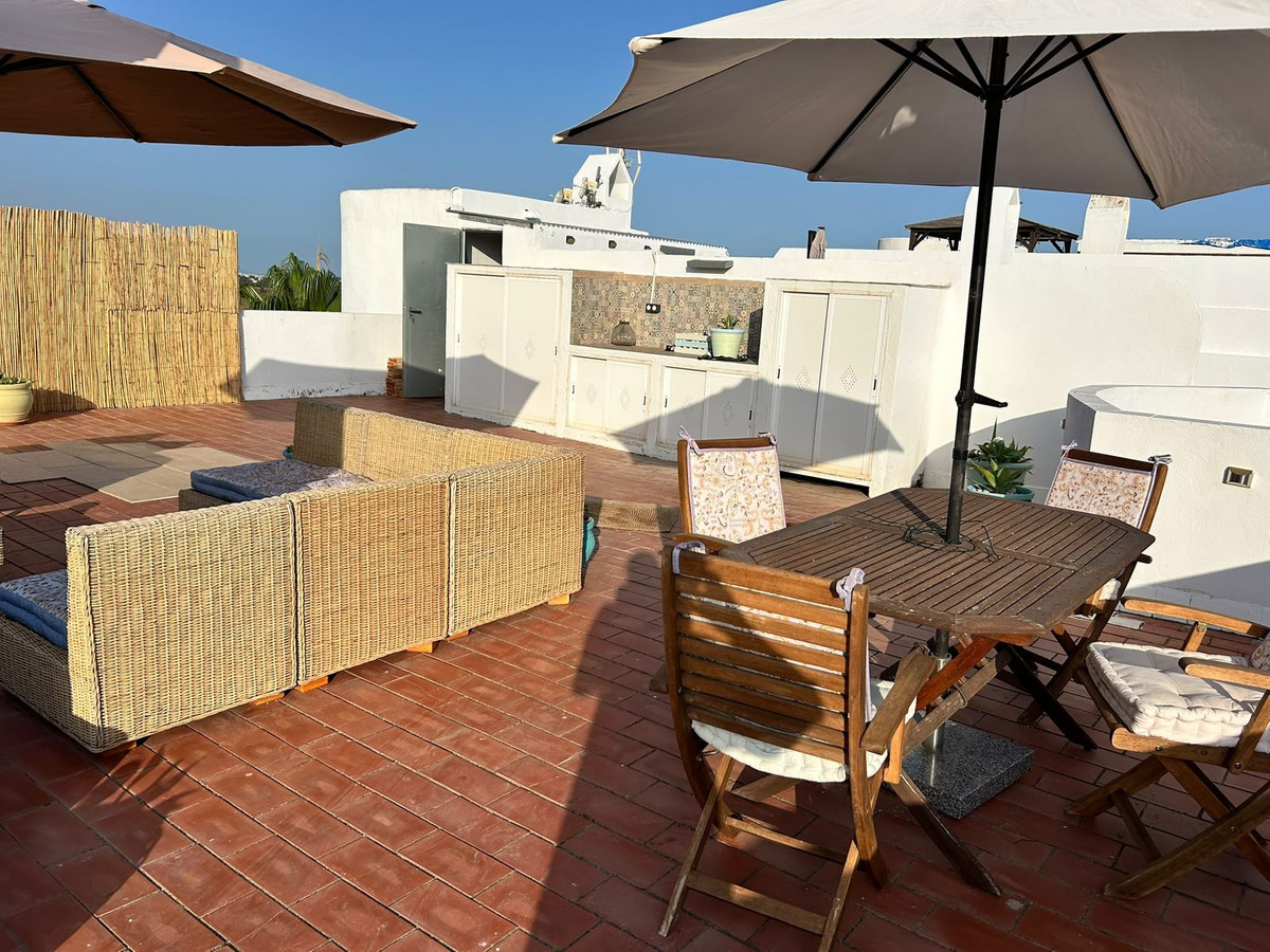 Appartement te koop in Estepona | 2 slaapkamers H5449918